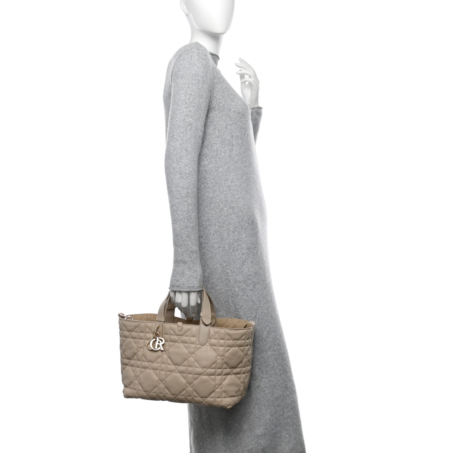 Calfskin Macrocannage Medium Toujour Powder Beige