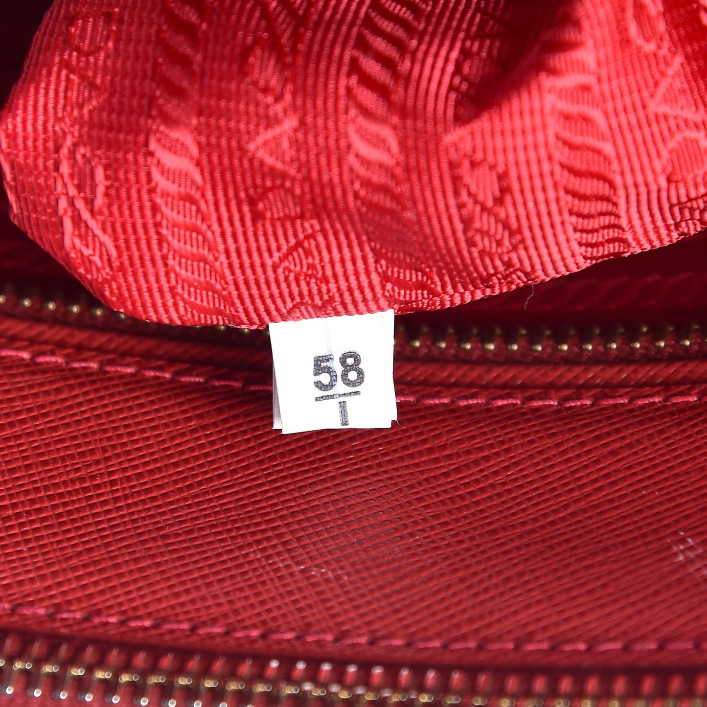 Saffiano Large Galleria Double Zip Tote Fuoco