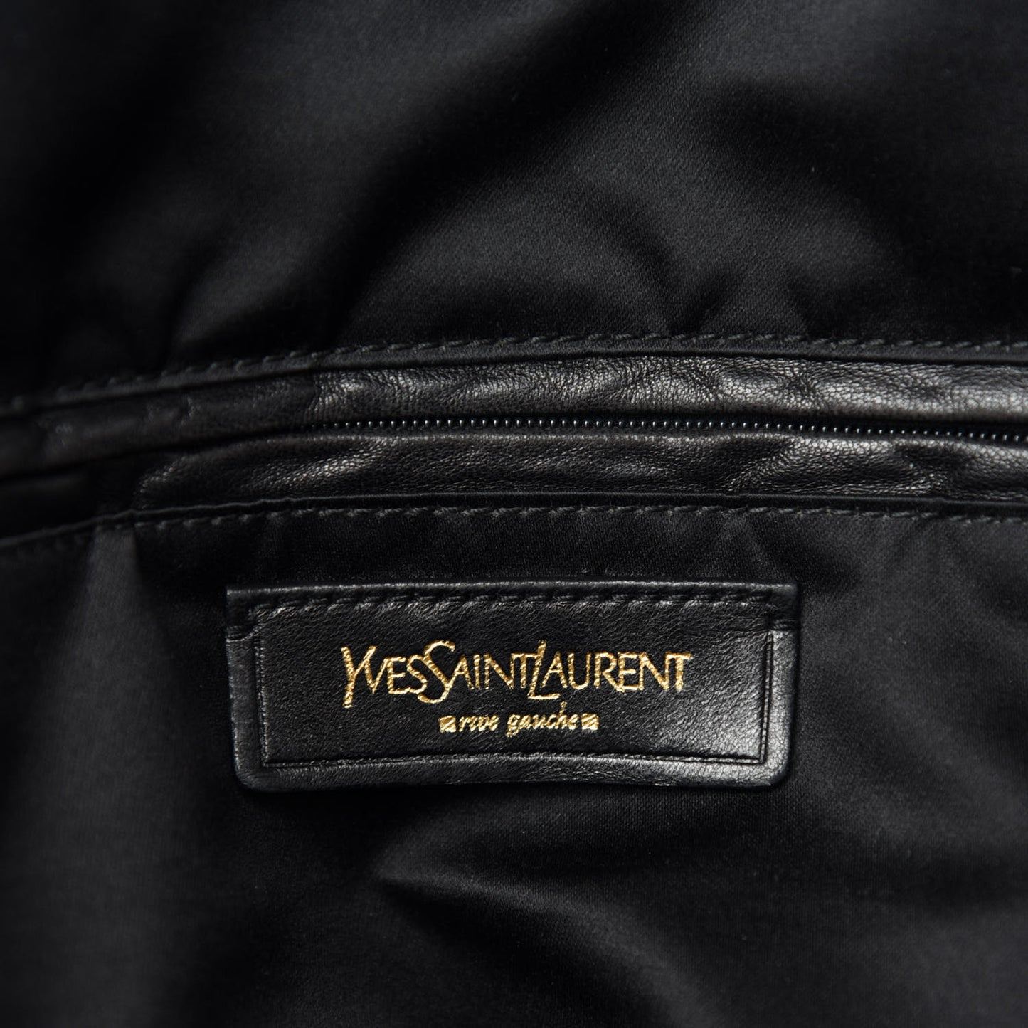 Calfskin Oversized Muse Black