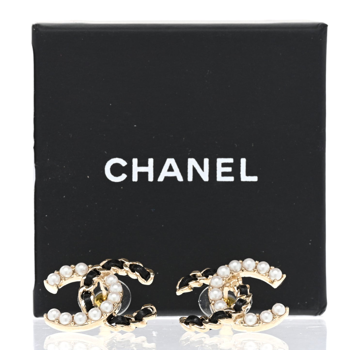 Pearl Lambskin Chain CC Stud Earrings Gold Black