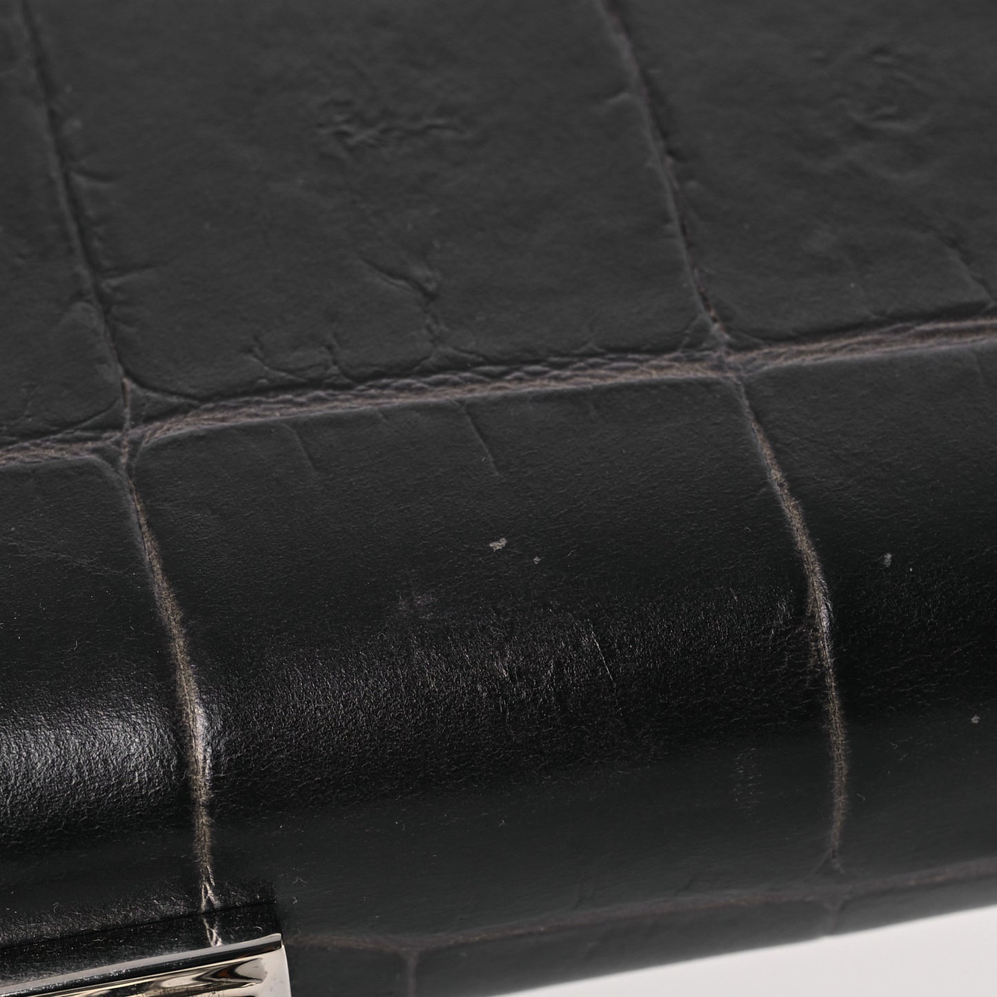 Calfskin Crocodile Embossed Knuckle Flat Zip Clutch Black
