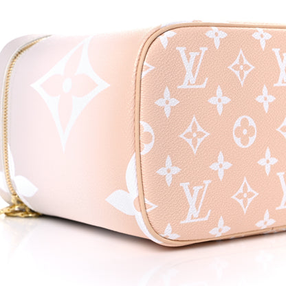 Louis Vuitton Monogram Giant By The Pool Nice BB Brume 7 of 11