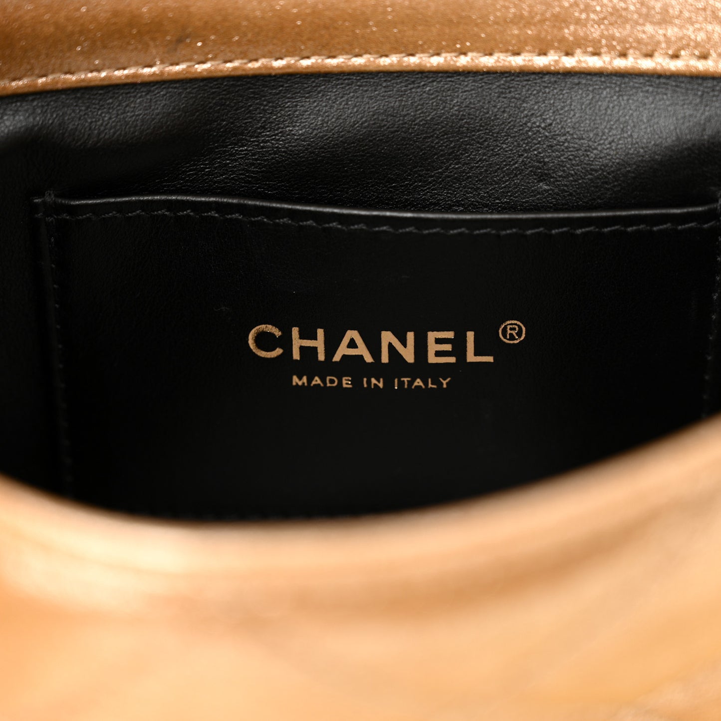 Metallic Lambskin Quilted Mini CC Crystal Logo Chain Flap Gold
