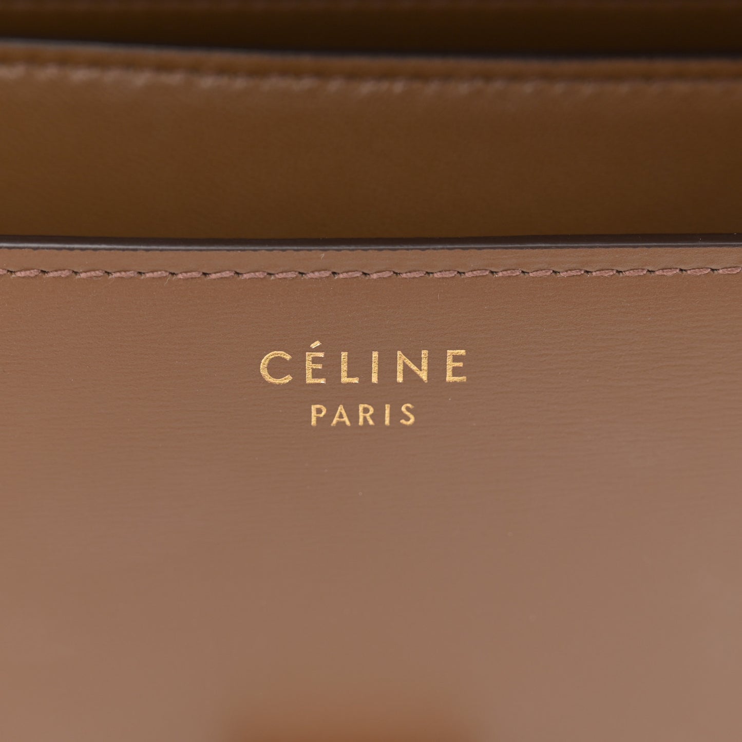 Smooth Calfskin Medium Classic Box Flap Bag Light Camel