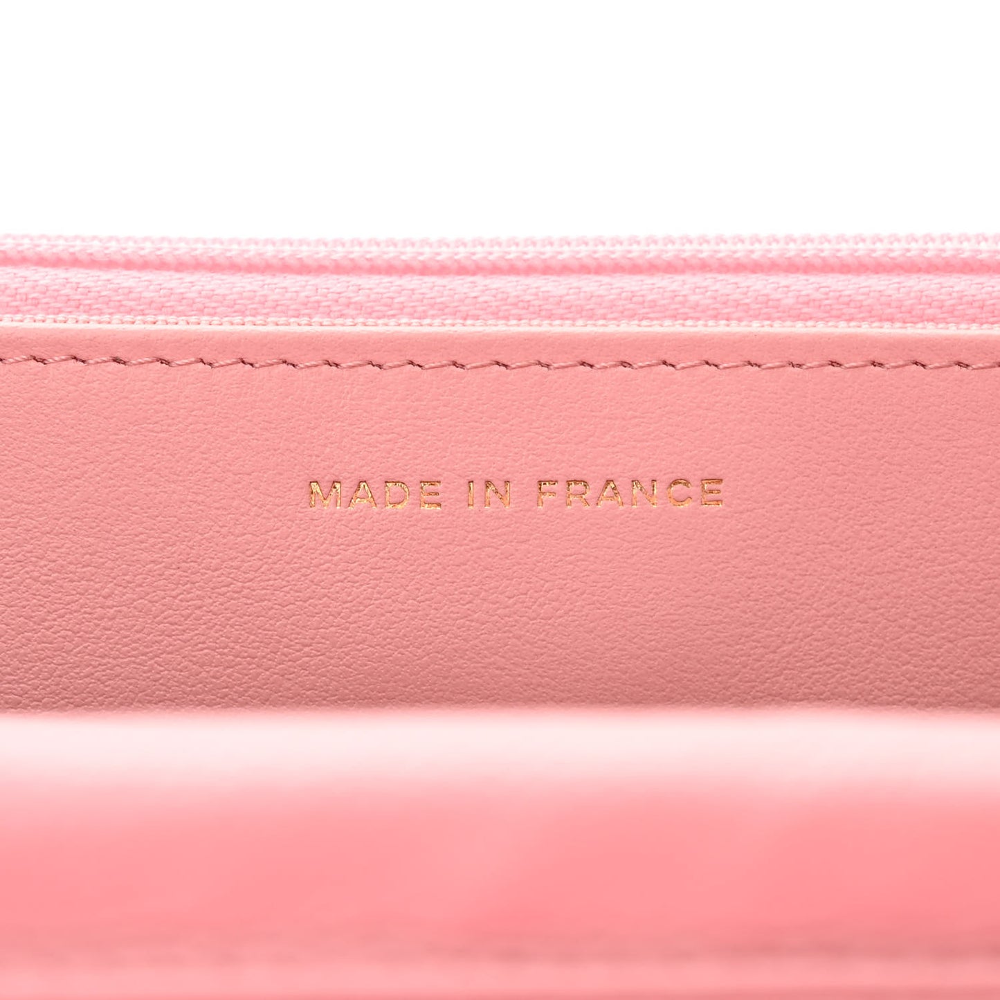 Caviar Quilted Wallet on Chain WOC Light Pink