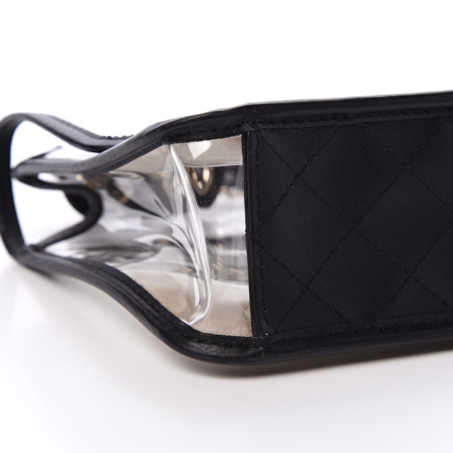 Lambskin PVC Medium Coco Sand Flap Black