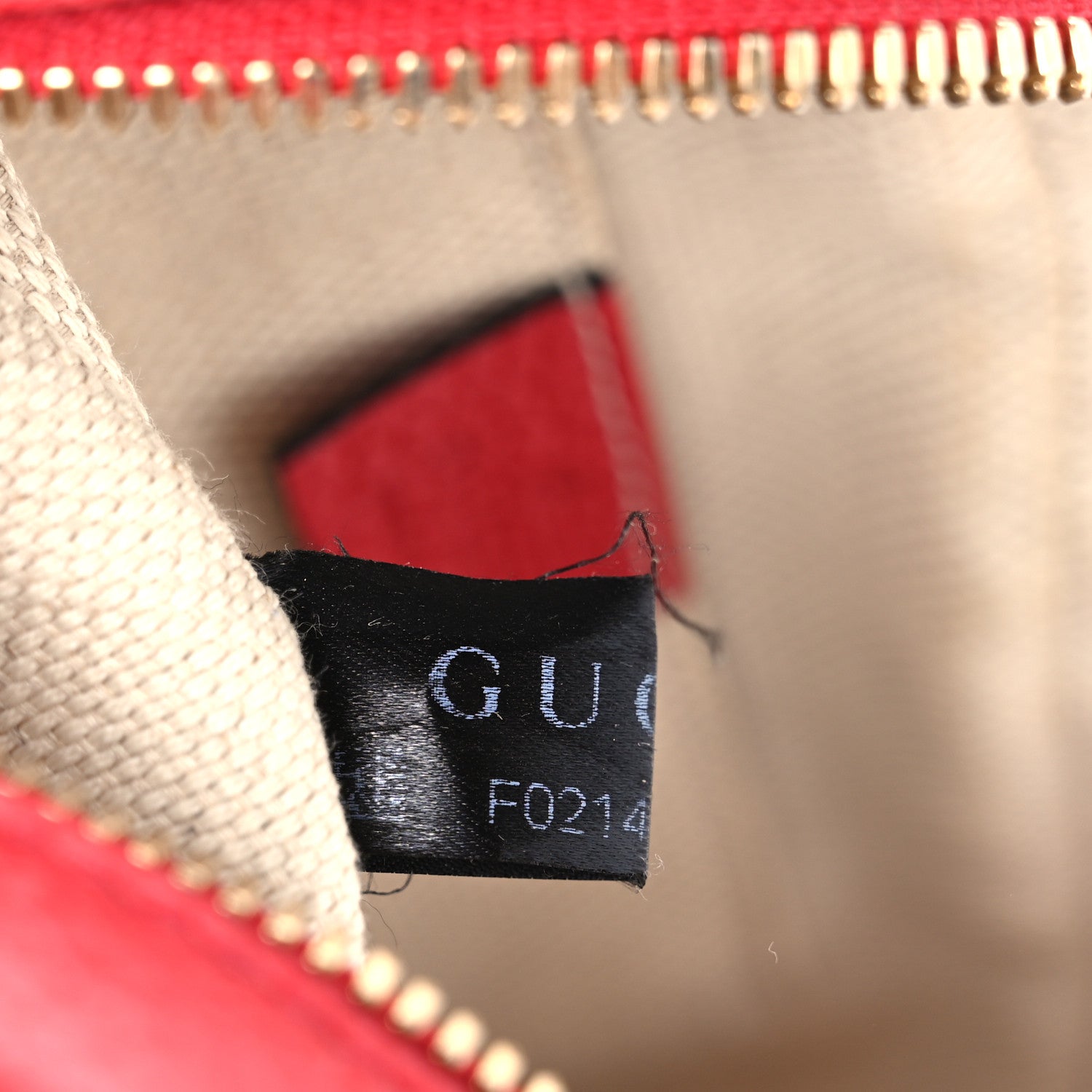 Gucci Pebbled Calfskin Small Soho Disco Bag Tabasco Red 6 of 11
