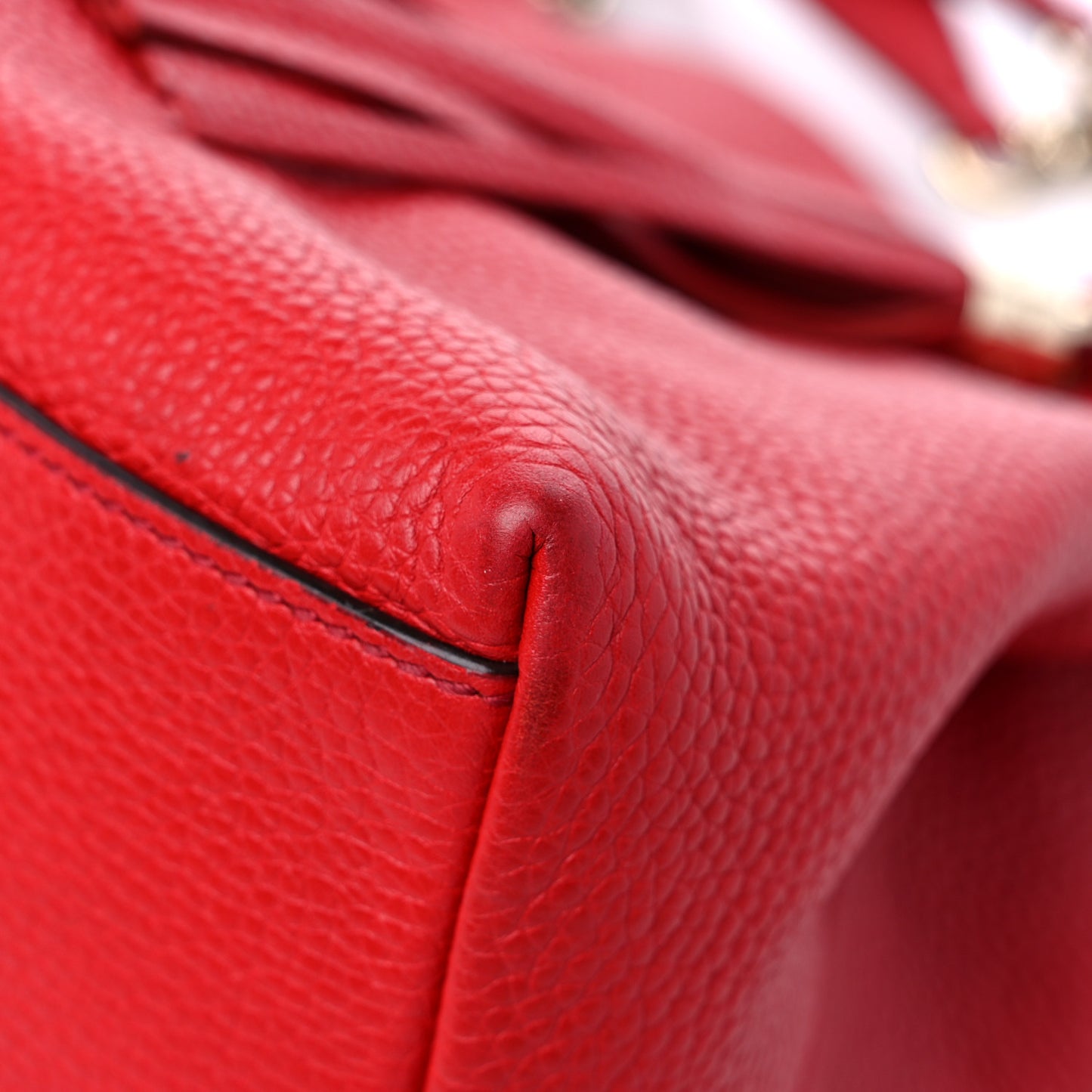 Cellarius Calfskin Medium Soho Chain Shoulder Bag Vibrant Red