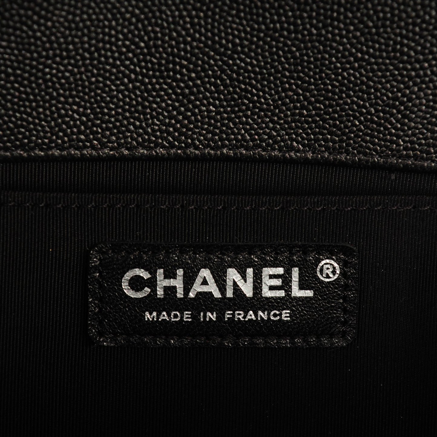 Caviar Quilted Medium Boy Flap So Black