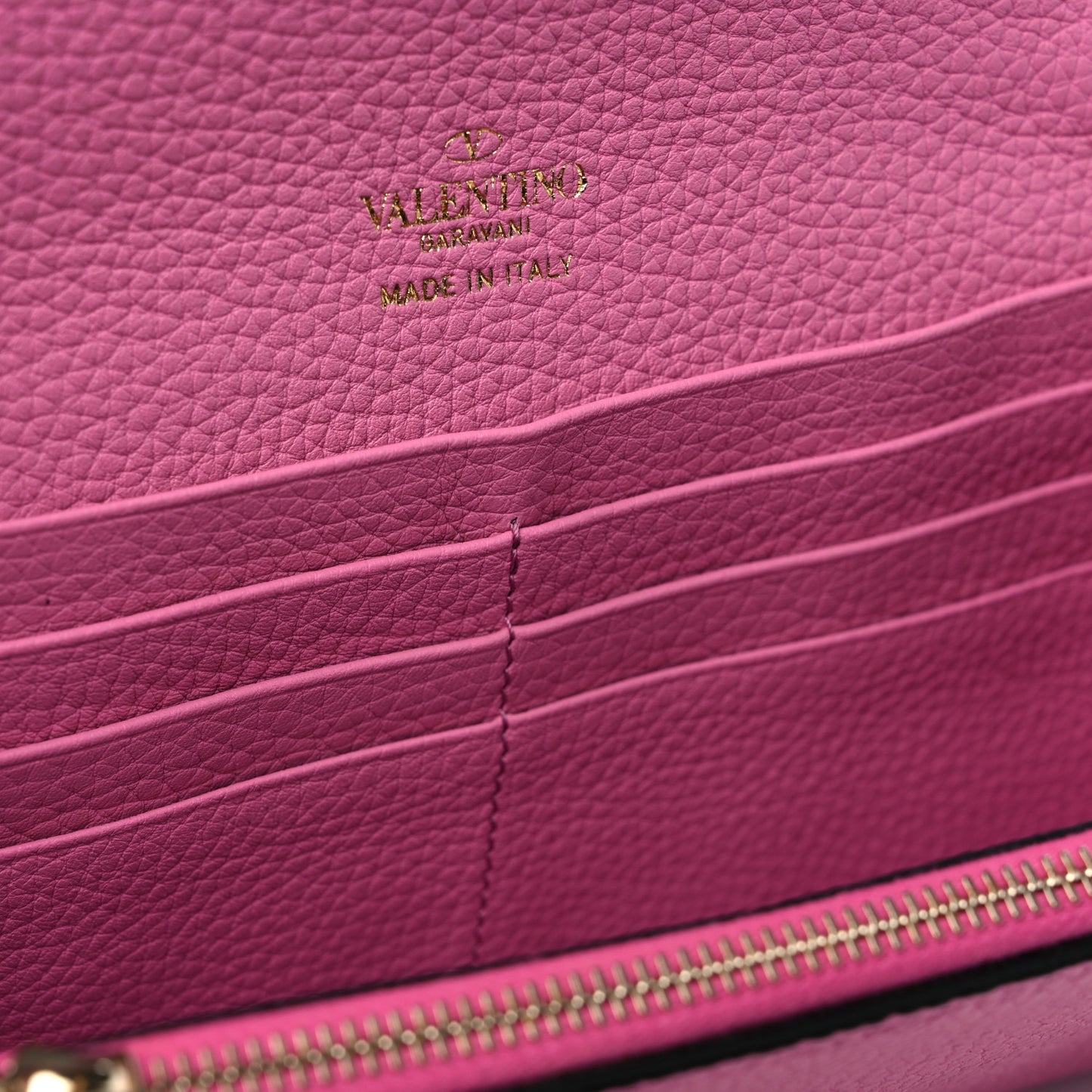 Pebbled Calfskin Rockstud Flip Lock Wallet On Chain Dawn Pink
