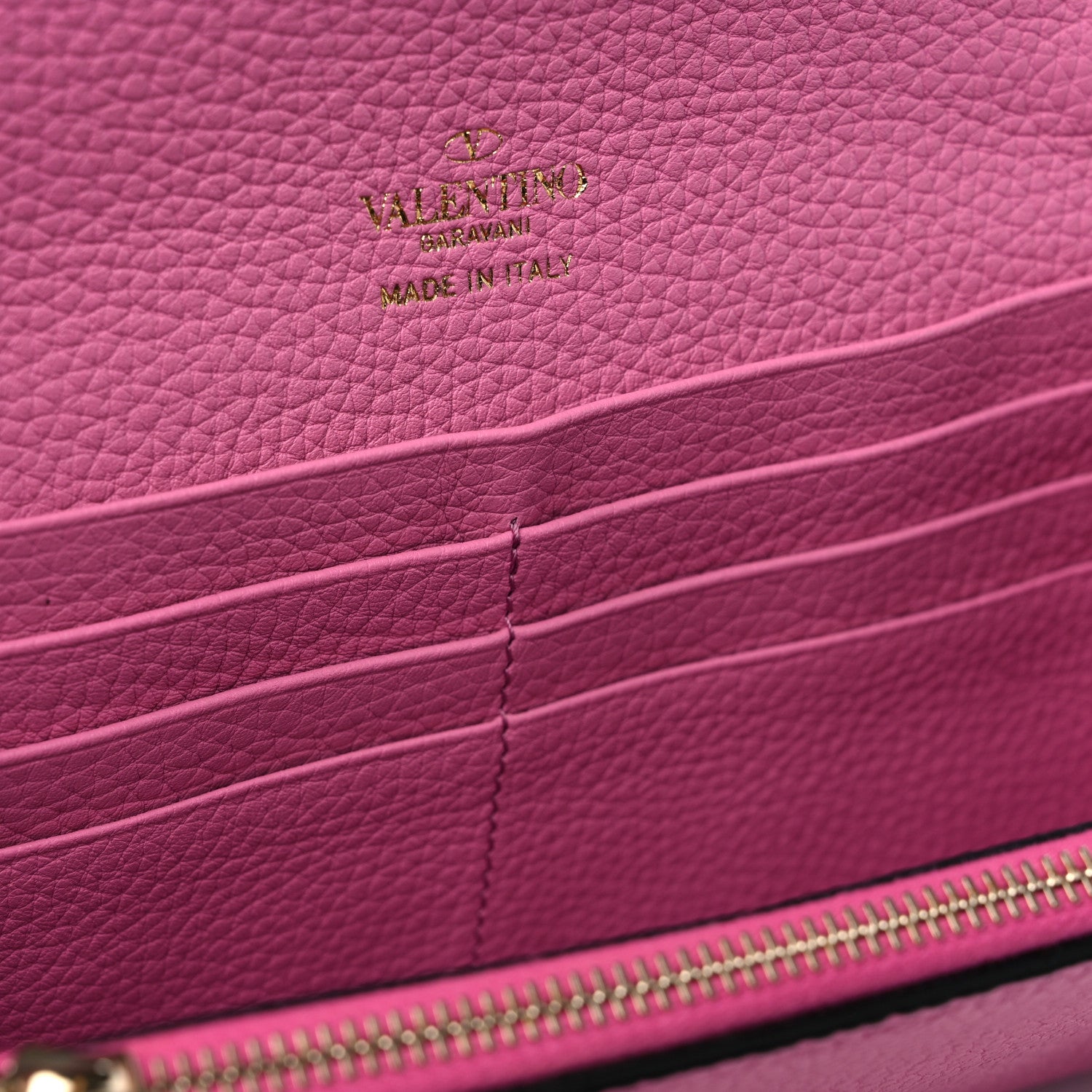 Valentino Garavani Pebbled Calfskin Rockstud Flip Lock Wallet On Chain Dawn Pink 9 of 9