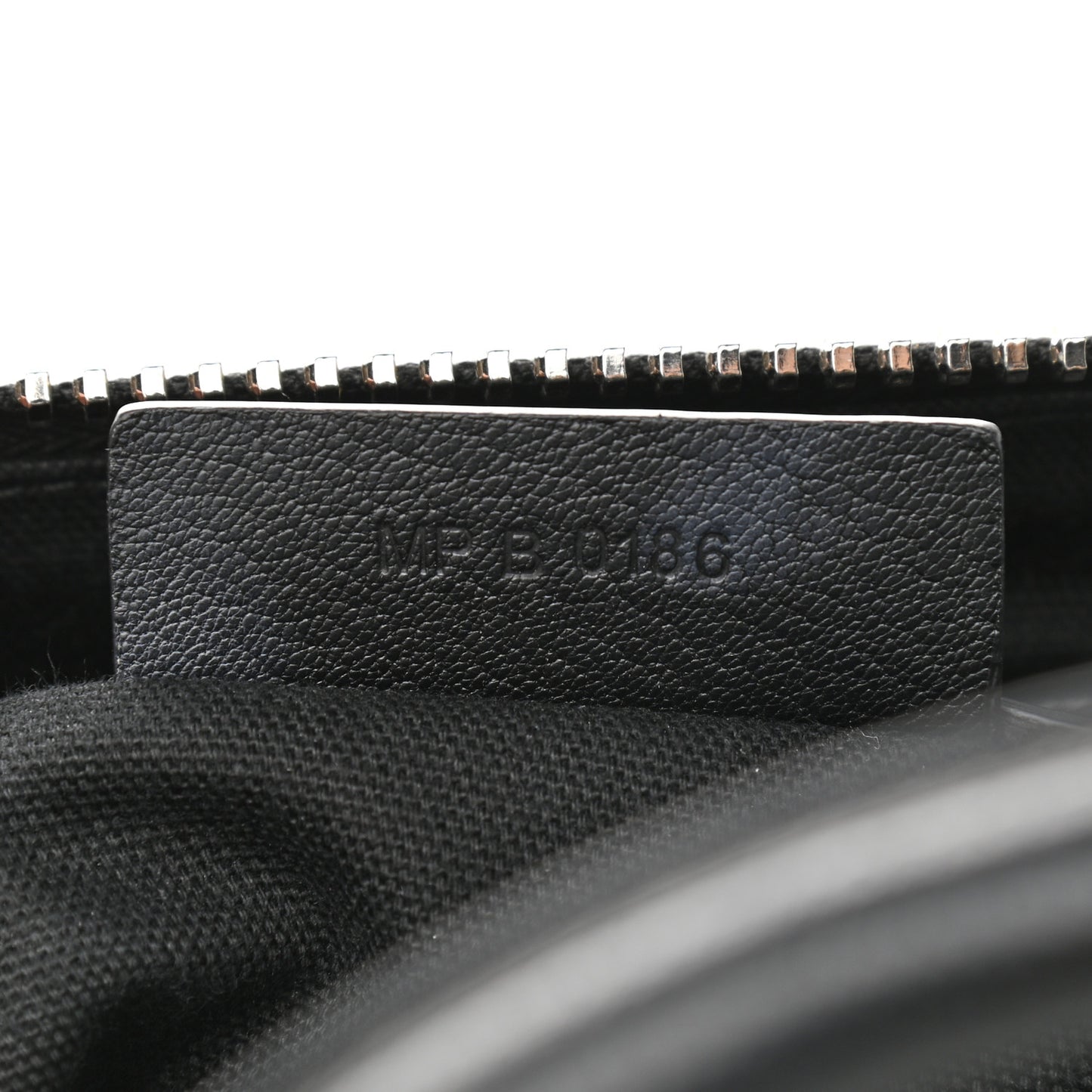 Sugar Goatskin Medium Antigona Black