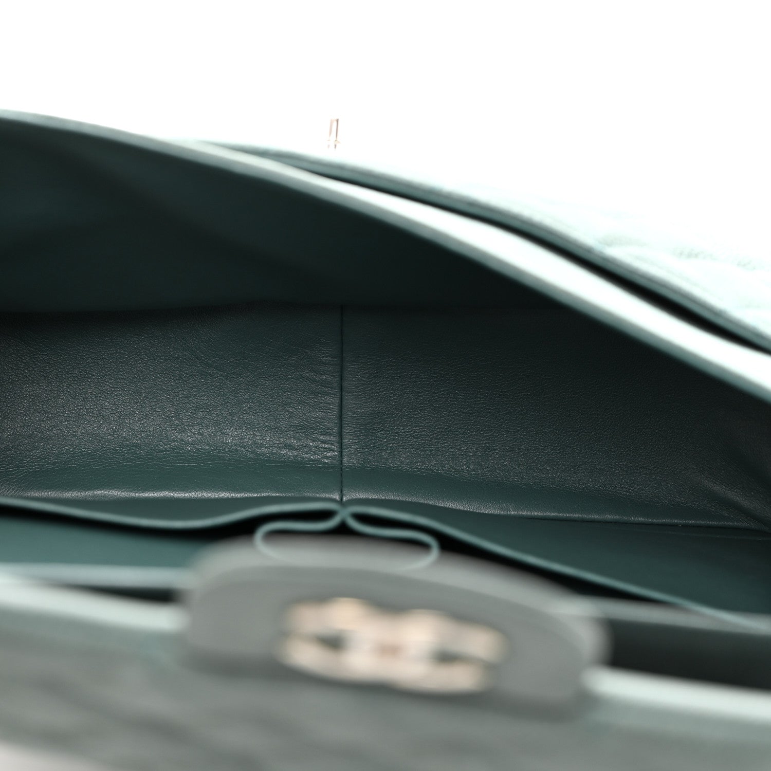 Chanel Iridescent Caviar Quilted Jumbo Double Flap Green 5 of 13