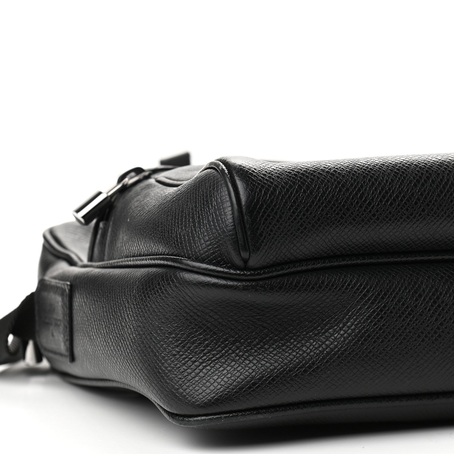 Louis Vuitton Taiga Outdoor Messenger PM Black 11 of 12