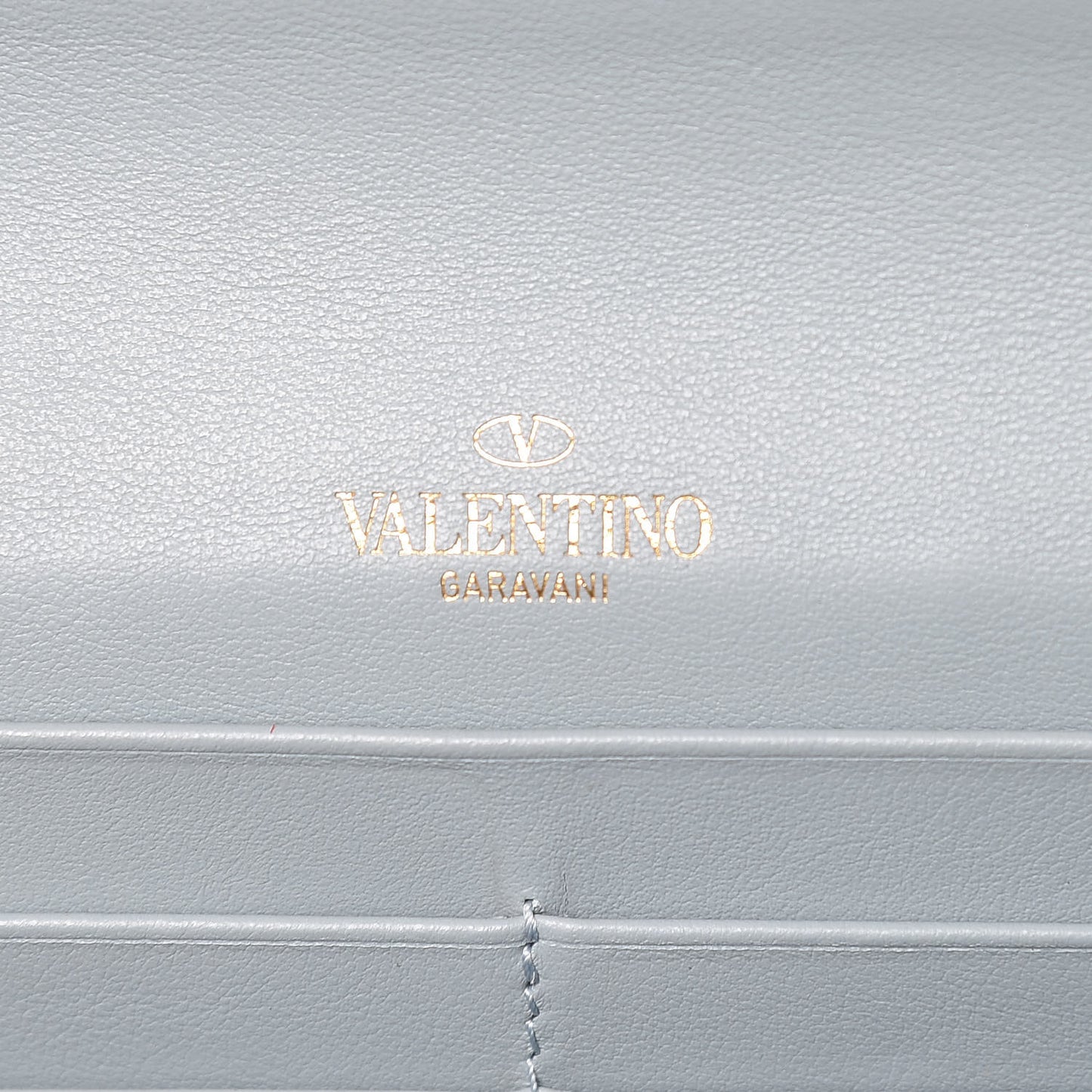 Vitello Small Rockstud Flap Wallet on Chain Nube
