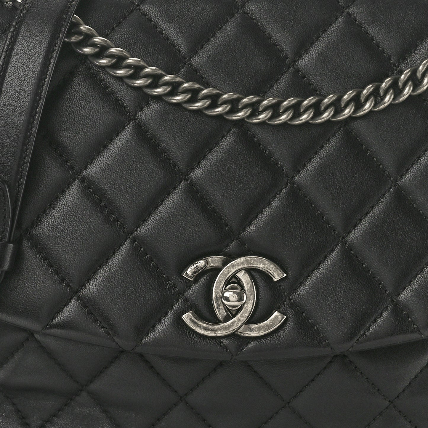 Lambskin Quilted Large Daily Supple Flap Black