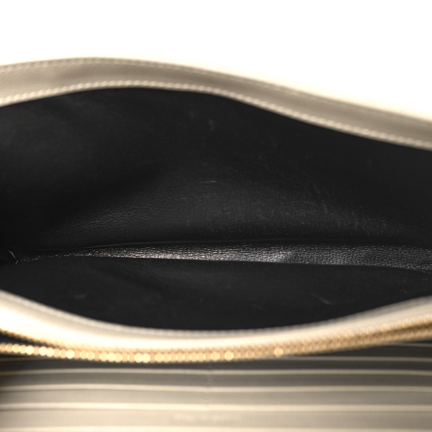 Saint Laurent Grain De Poudre Matelasse Chevron Monogram Chain Wallet Crema Soft 6 of 11