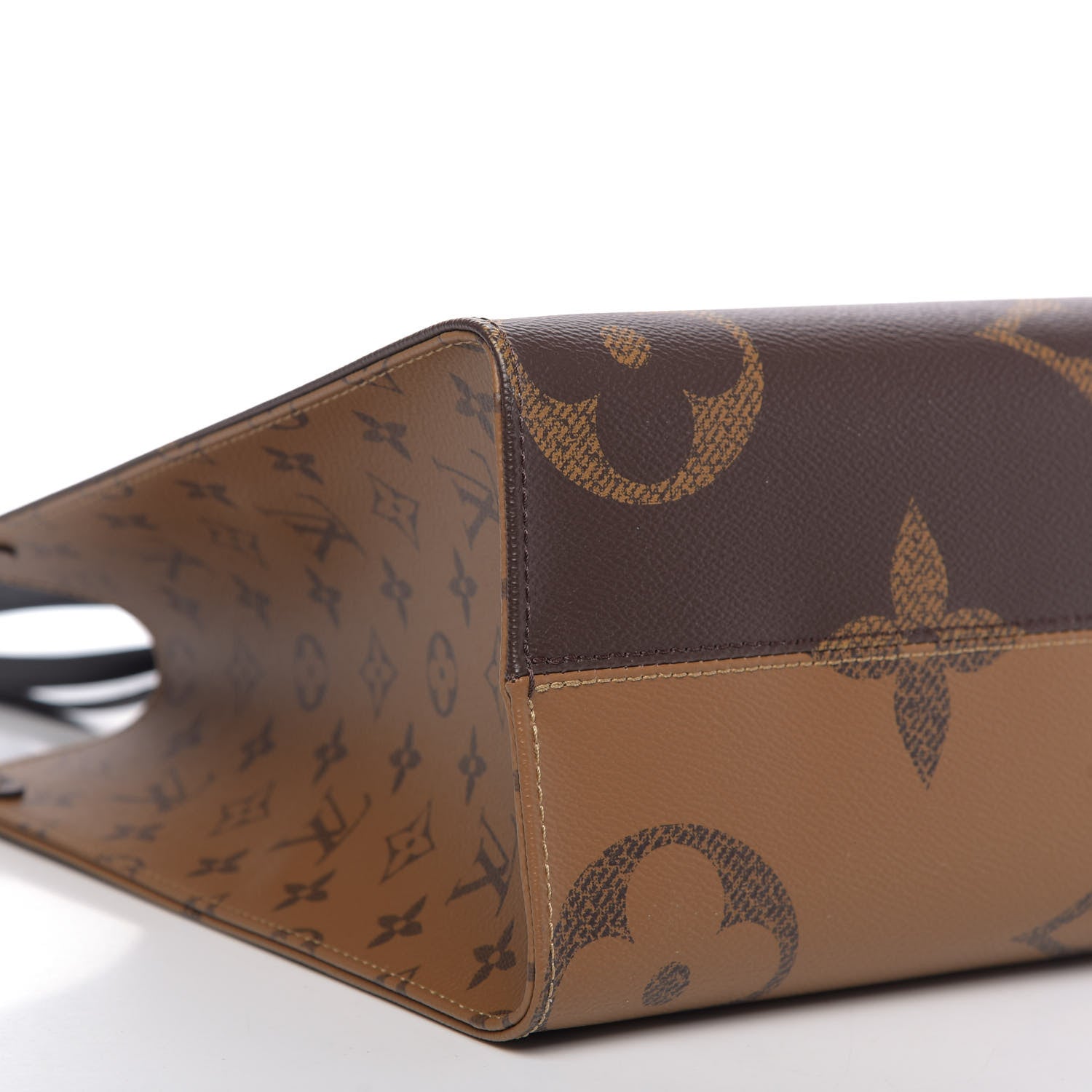 Louis Vuitton Reverse Monogram Giant Onthego MM 7 of 8