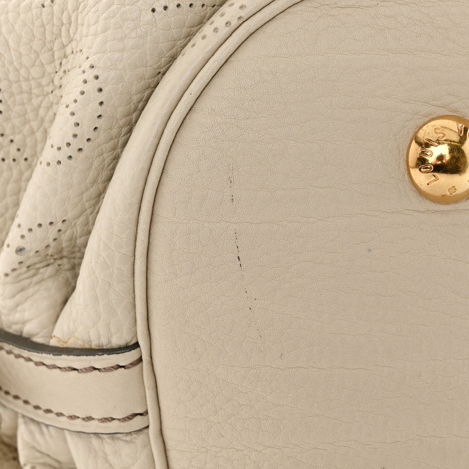Louis Vuitton Mahina L Gris 10 of 10