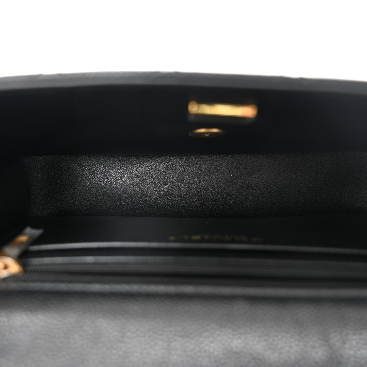 Caviar Quilted Small Handy CC Flap Black