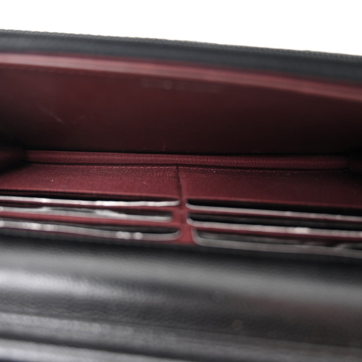 Caviar Chevron Quilted Wallet On Chain WOC Black