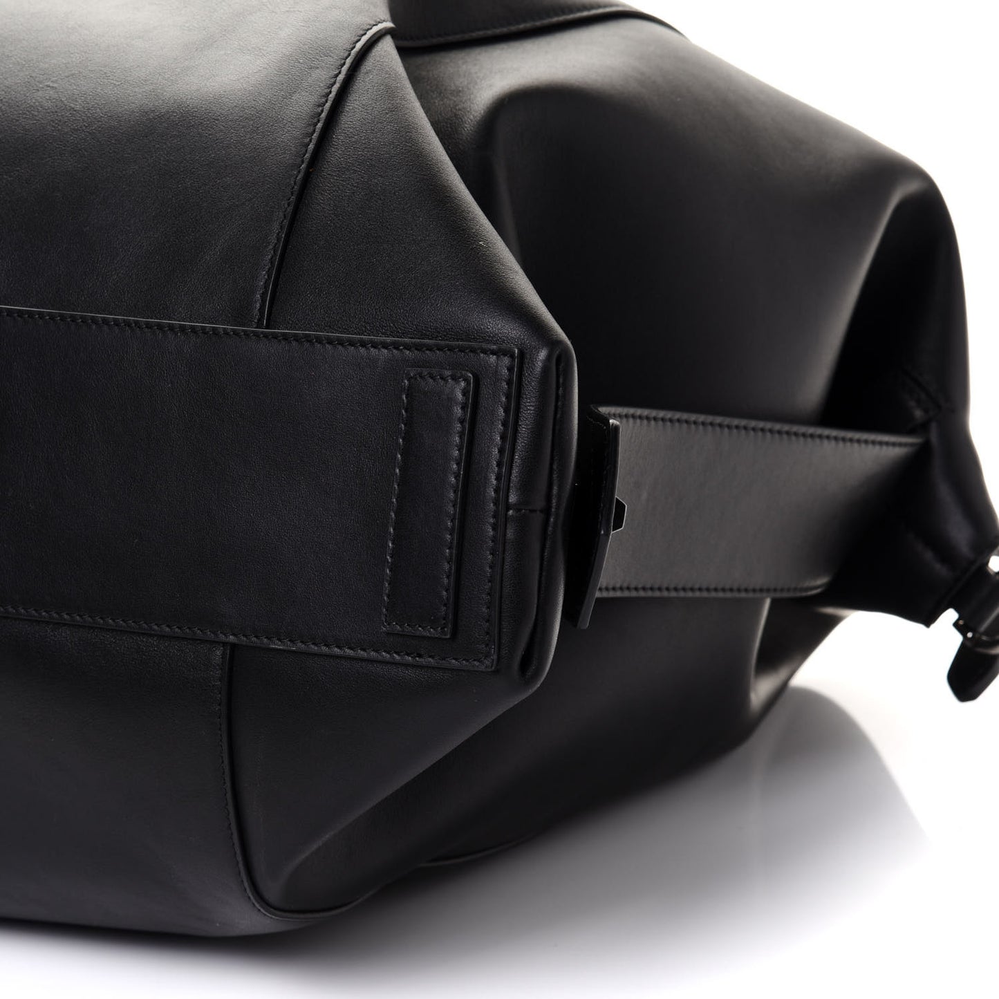 Smooth Calfskin Large Soft Antigona Black