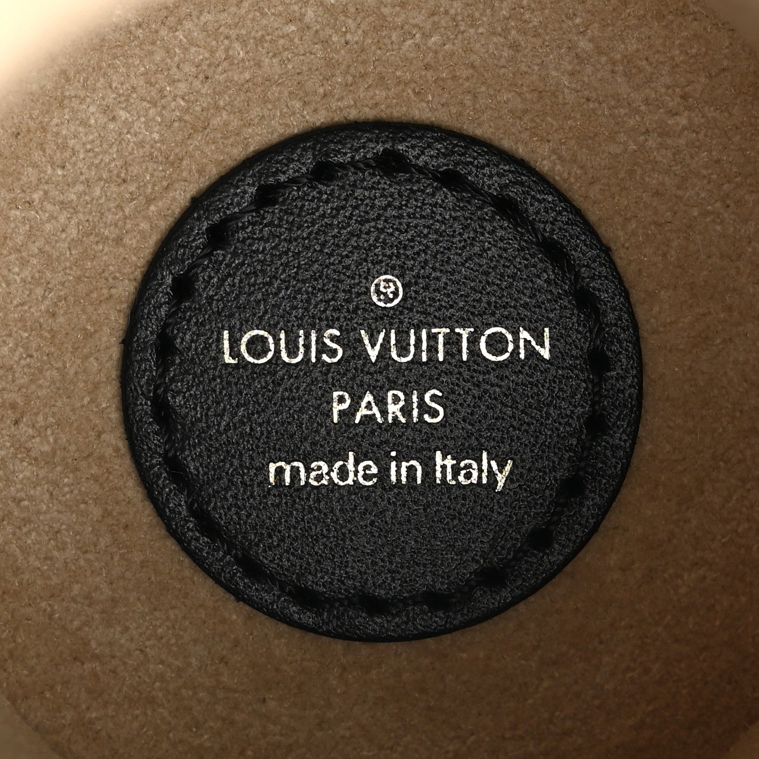 Louis Vuitton LOUIS VUITTON Monogram Giant Crafty 100ML Travel Case Rouge Black 6 of 7