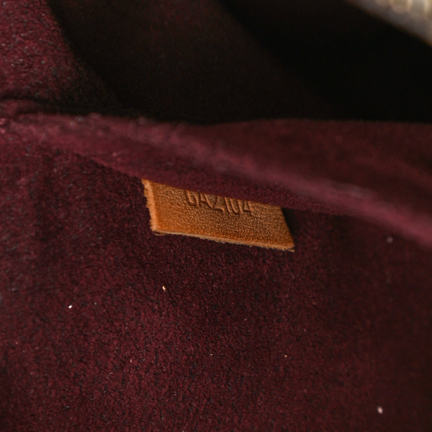 Louis Vuitton Monogram Montaigne MM 7 of 19