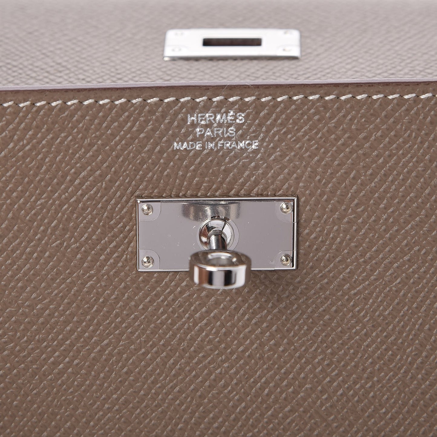 Epsom Kelly Longue Wallet Etoupe