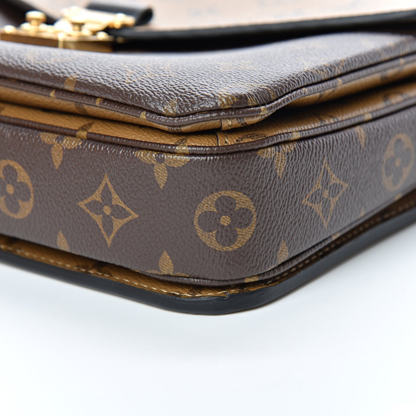 Reverse Monogram Pochette Metis