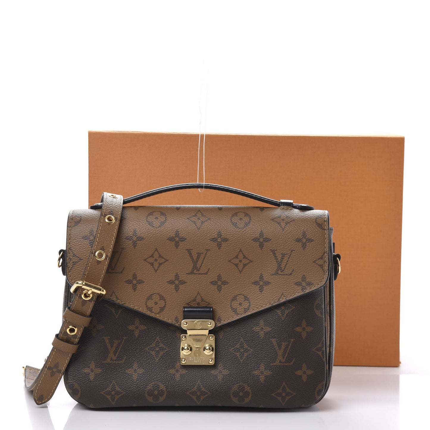 Reverse Monogram Pochette Metis
