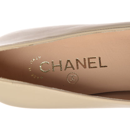 Chanel Calfskin Enamel Pearl Grosgrain Cap Toe Camellia Pumps 38.5 Black Beige 7 of 9