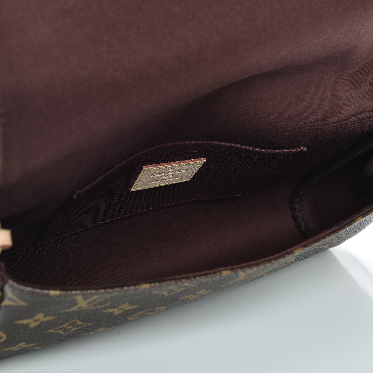 Louis Vuitton Monogram Favorite MM 5 of 8