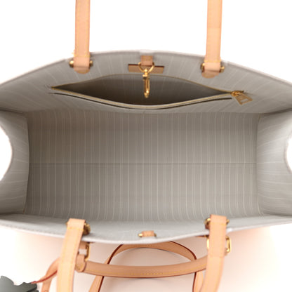 Louis Vuitton Monogram Giant By The Pool Onthego GM Brume 5 of 8