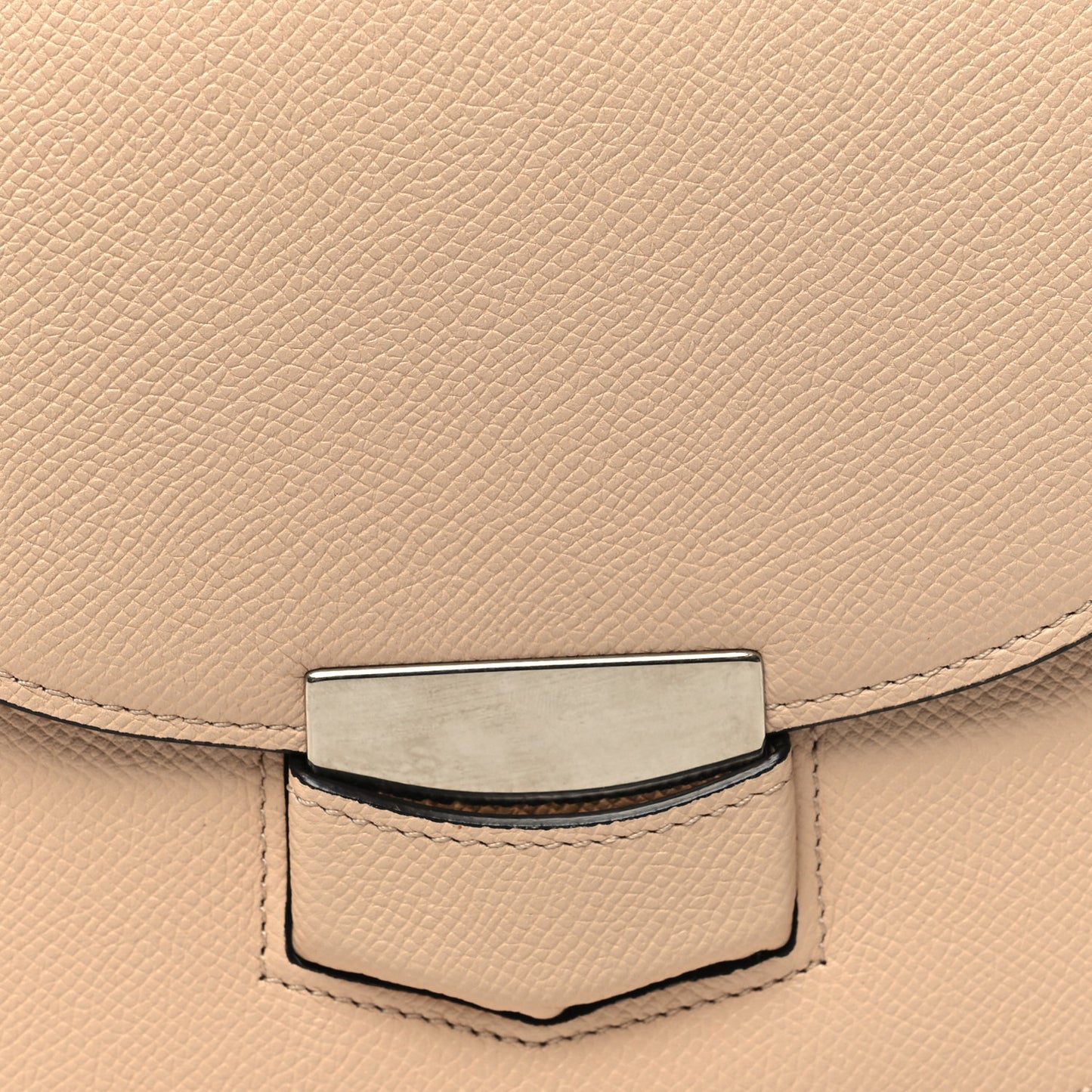Grained Calfskin Small Trotteur Powder