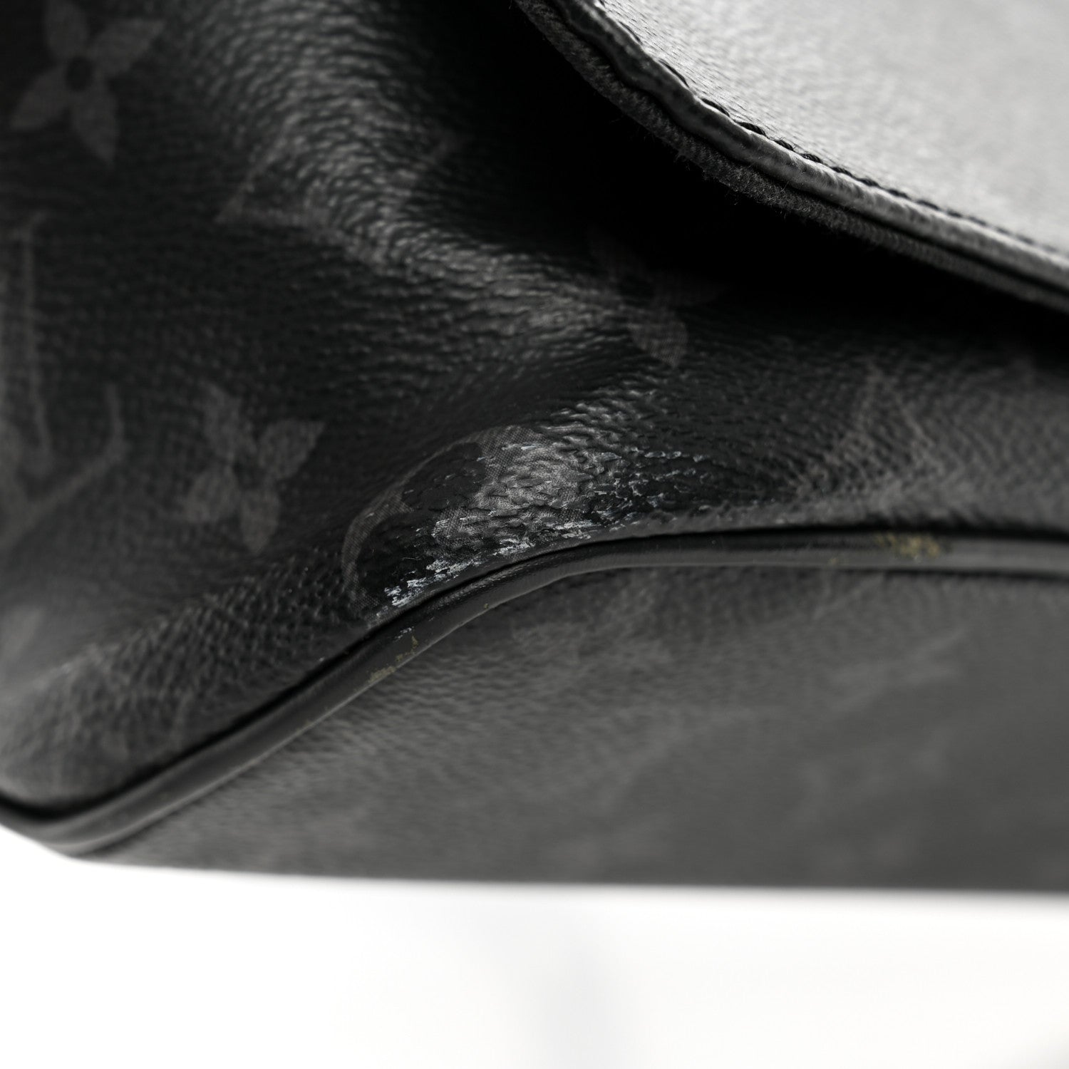 Louis Vuitton Monogram Eclipse District MM 11 of 12