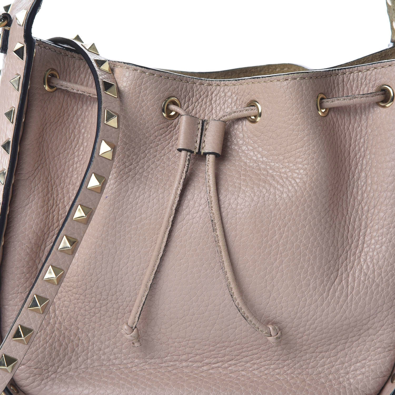 Valentino Garavani Grained Calfskin Rockstud Bucket Bag Poudre 9 of 10