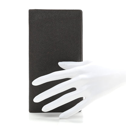 Louis Vuitton Taiga Brazza Wallet Grizzli 2 of 7