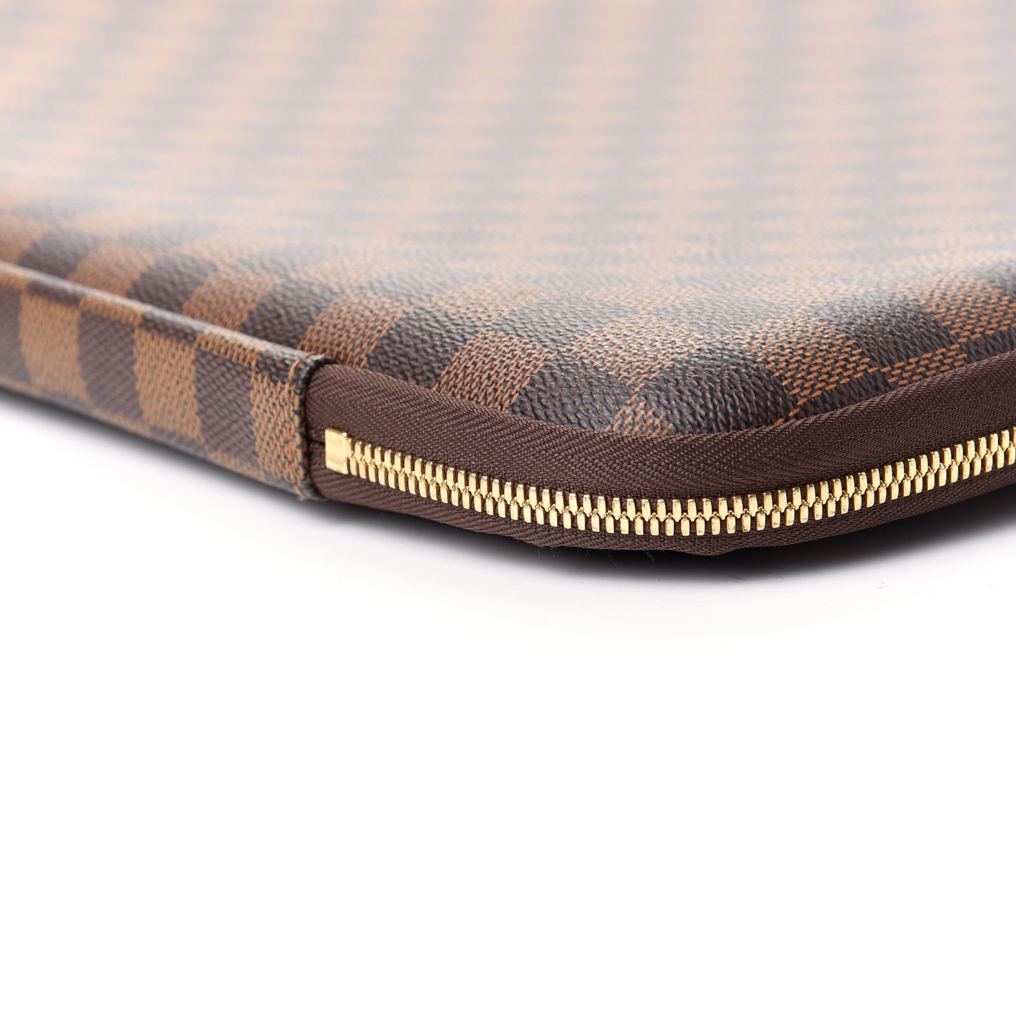 Damier Ebene 15 in Laptop Sleeve