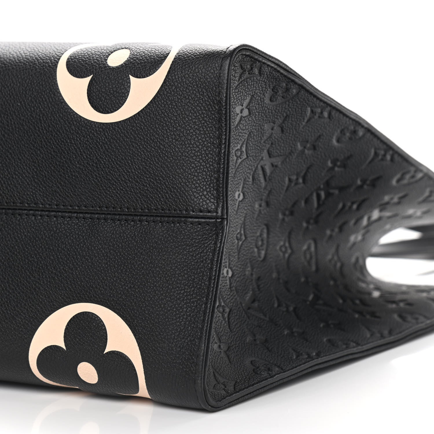 Louis Vuitton Empreinte Monogram Giant Crafty Onthego GM Black Creme 9 of 9