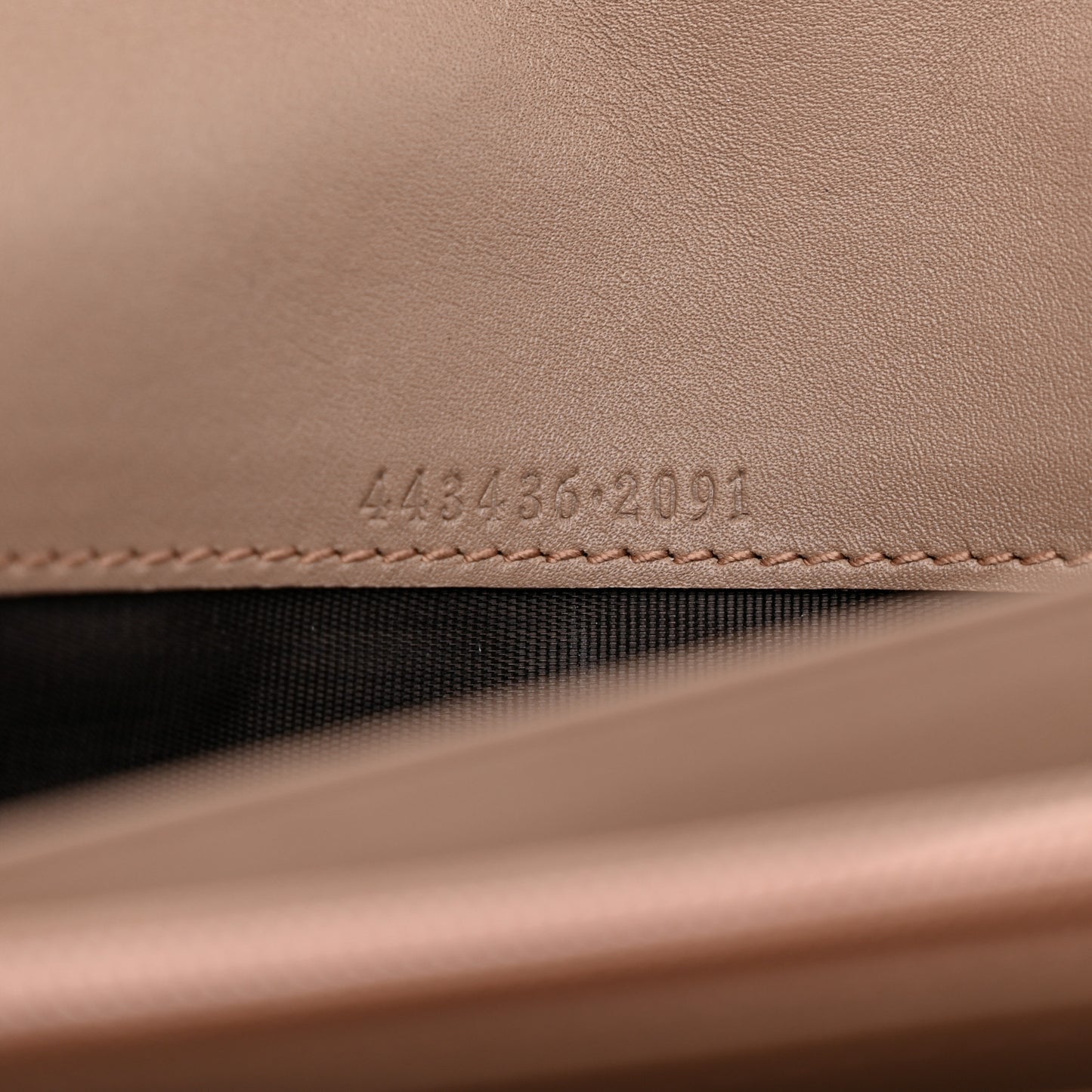 Calfskin Matelasse GG Marmont Continental Wallet Porcelain Rose
