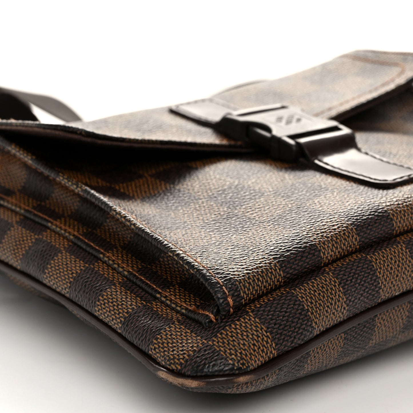 Damier Ebene Pochette Melville