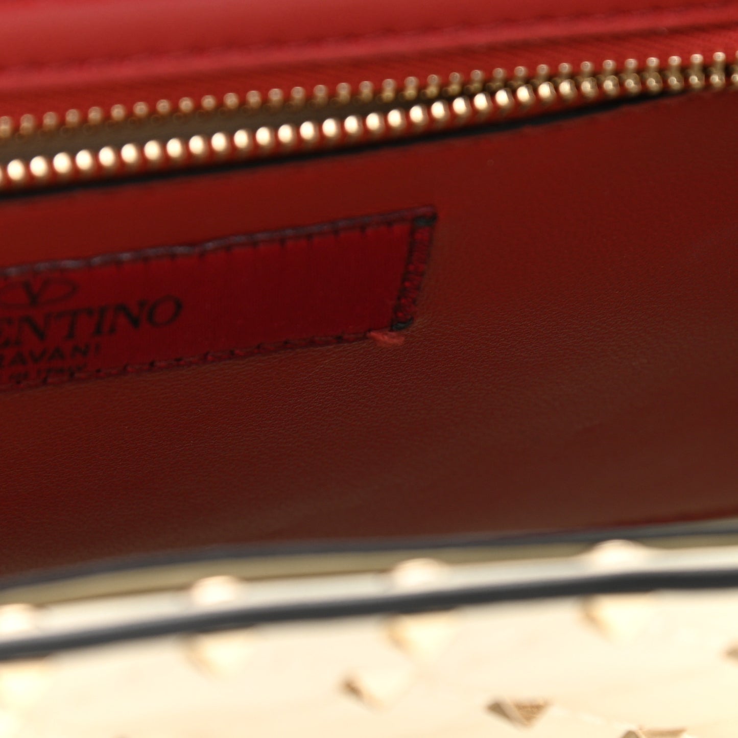 Nappa Rockstud Spike Wallet on Chain Light Ivory