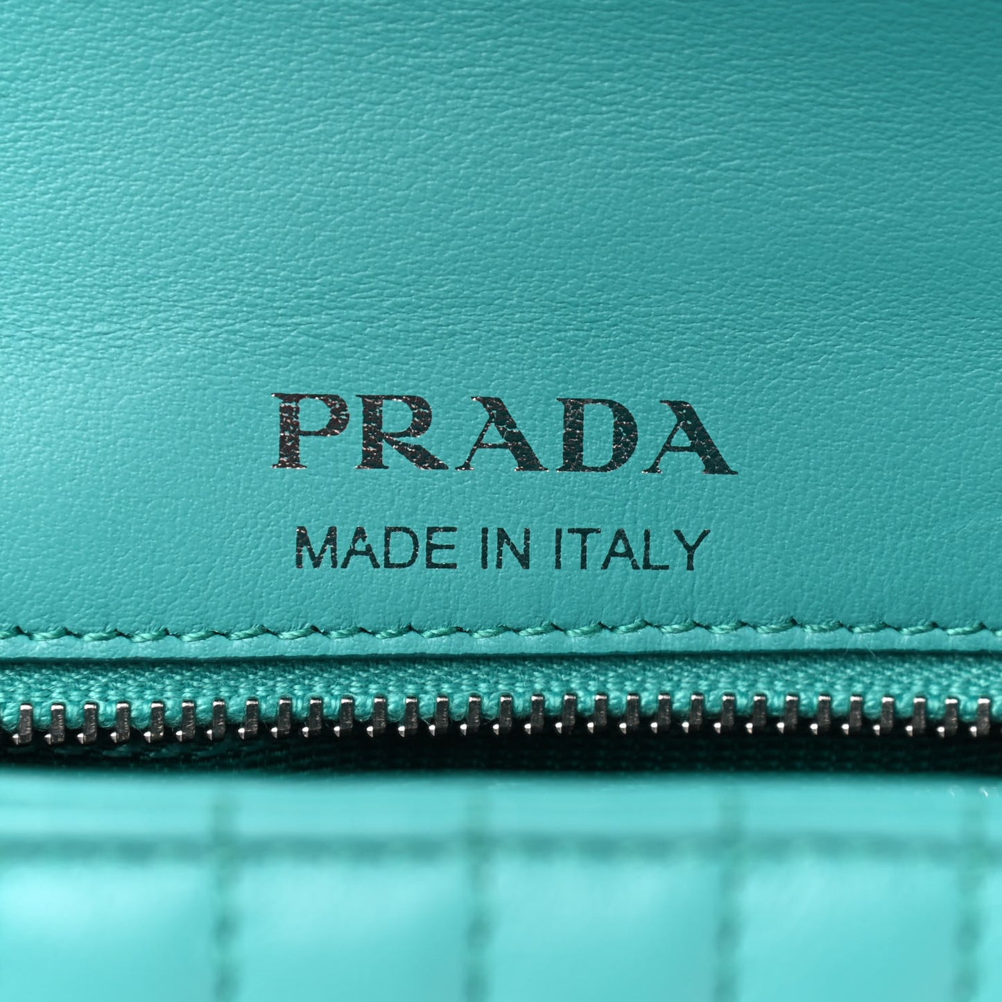 Soft Calfskin Impunture Diagramme Small Chain Flap Shoulder Bag Giada