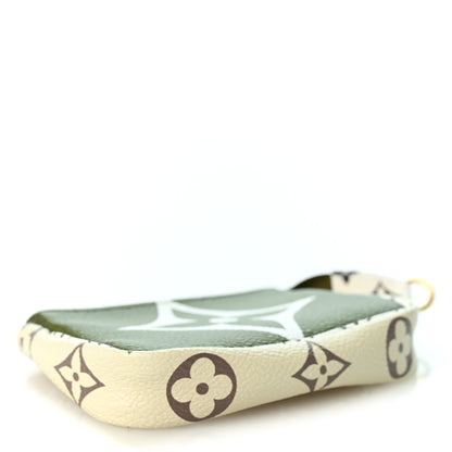 Louis Vuitton Monogram Giant Micro Pochette Accessories Kaki White 4 of 7
