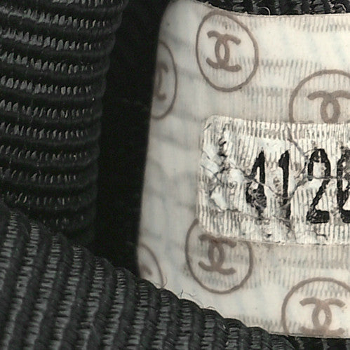 Chanel Caviar CC Shoulder Bag Black 7 of 9