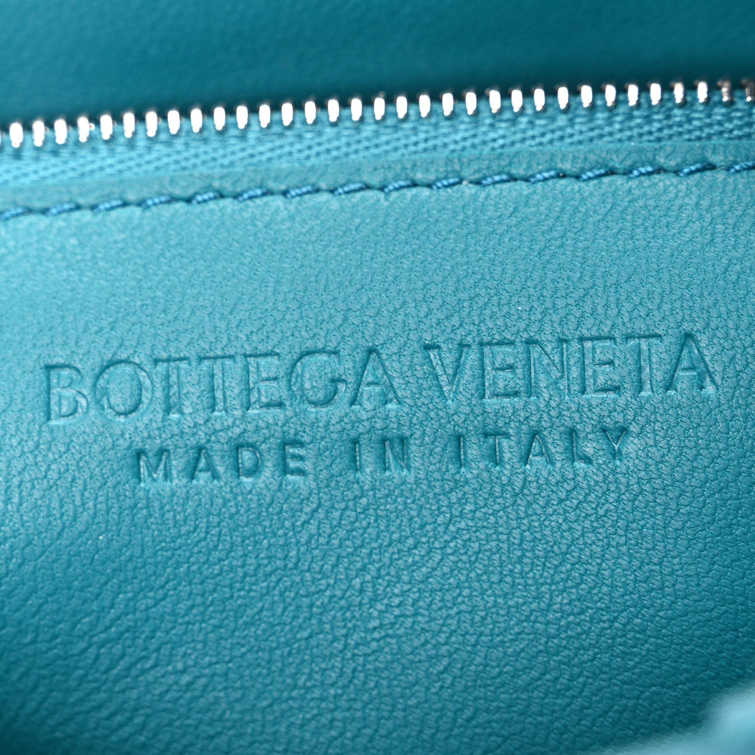 Bottega Veneta ケース 青 イントレチャート　パイソン ボッテガヴェネタ BOTTEGA VENETA カードケース 名刺入れ マキシ
