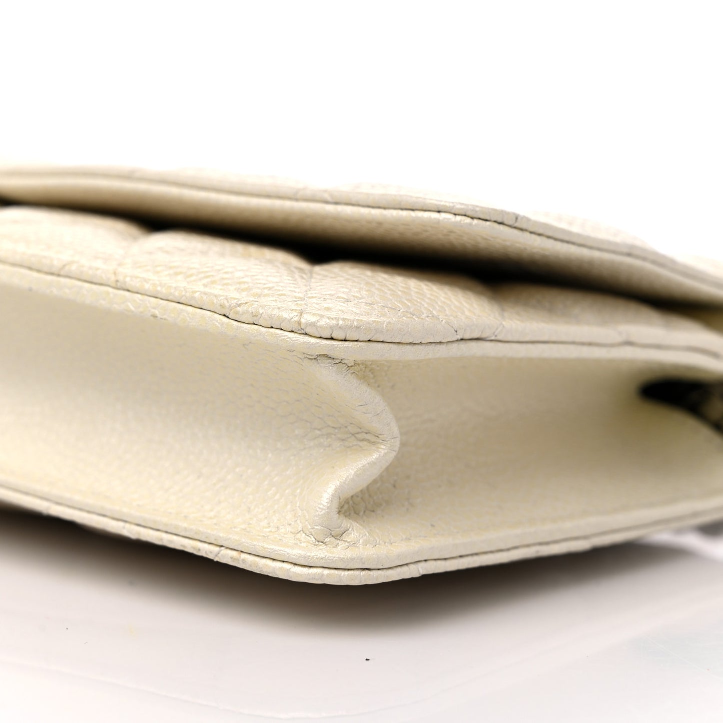 Iridescent Caviar Quilted Wallet on Chain WOC Ivory