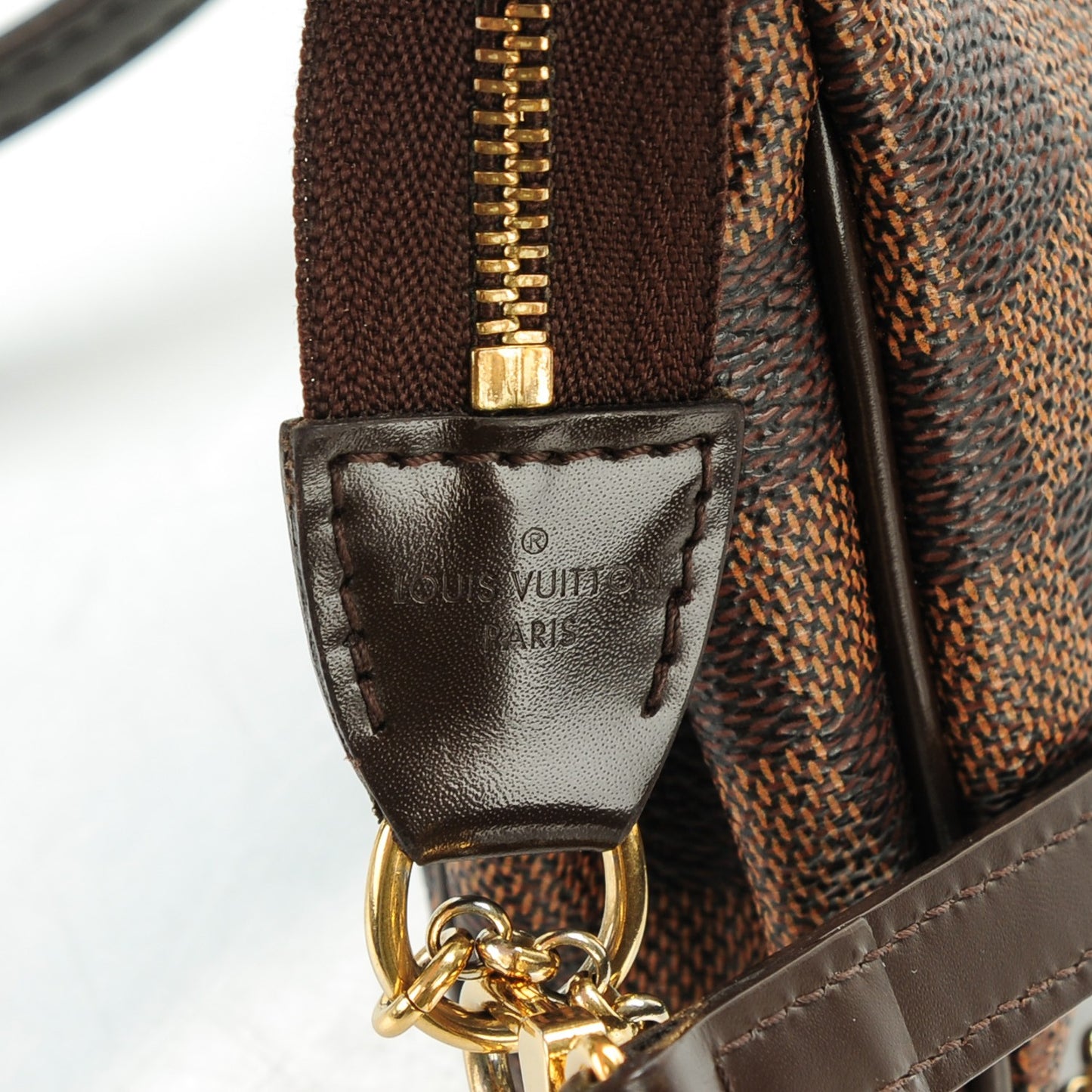 Damier Ebene Eva Clutch