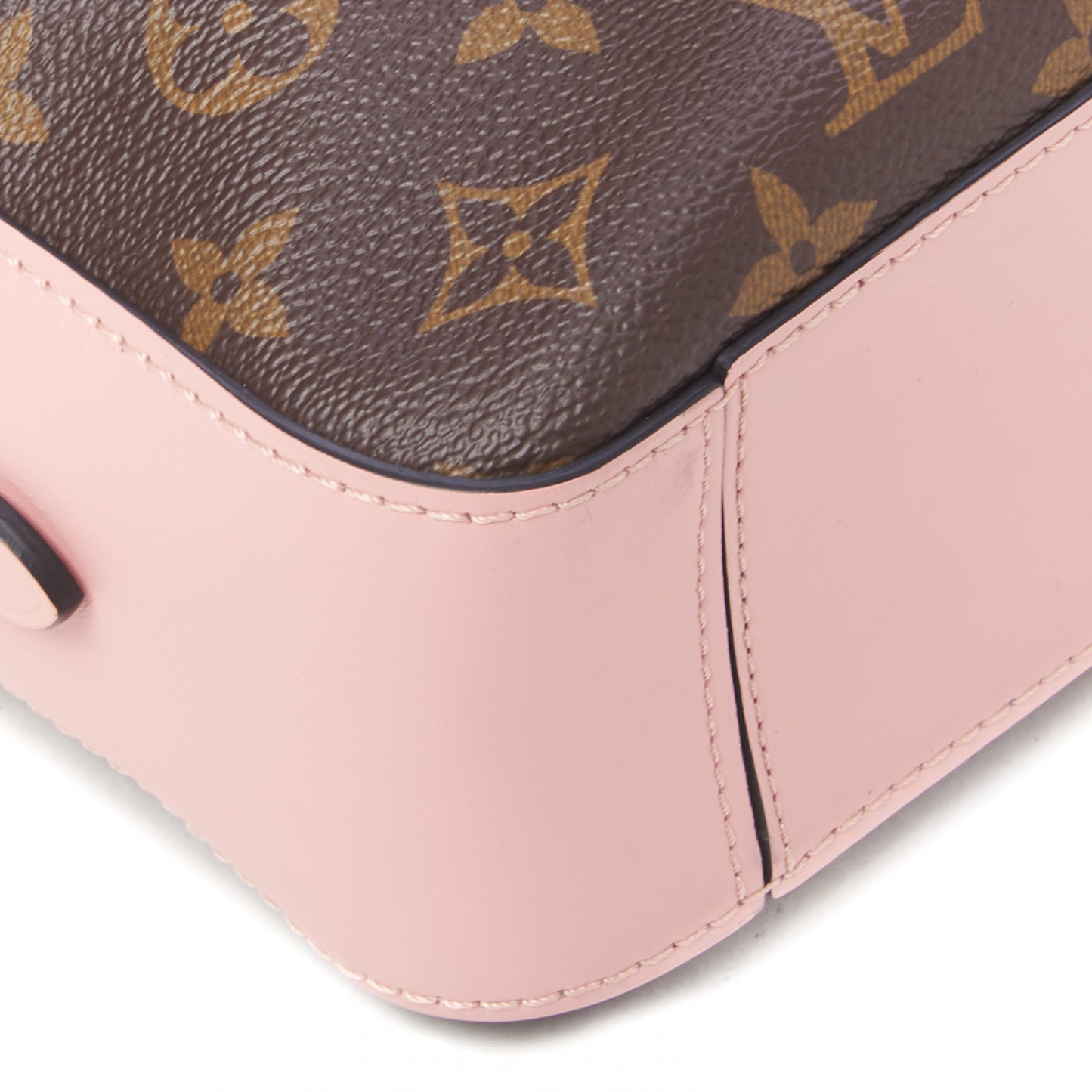 Monogram Saintonge Rose Poudre